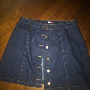 TOMMY H JEAN SKIRT!! ❤️